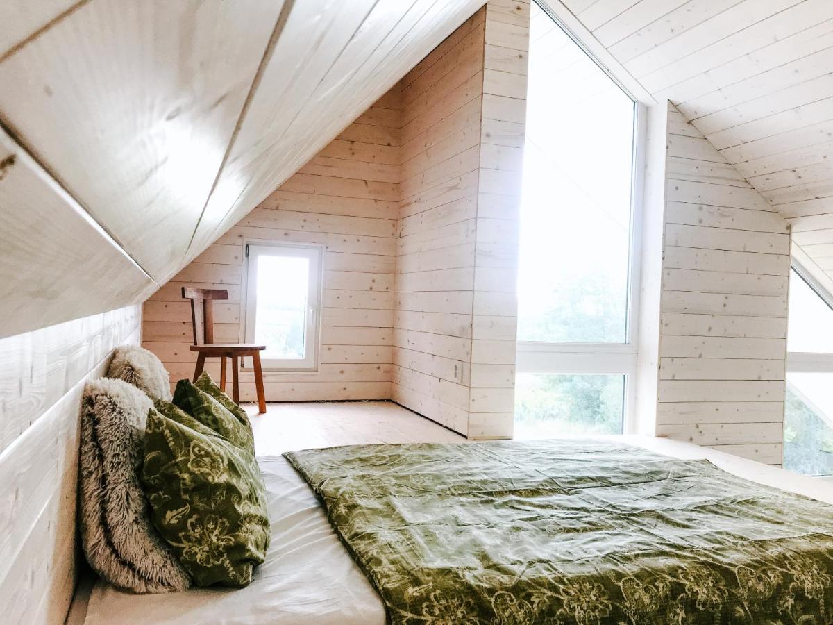 Wine & Space Lodge At Lake Balaton Балатонлеле Екстериор снимка