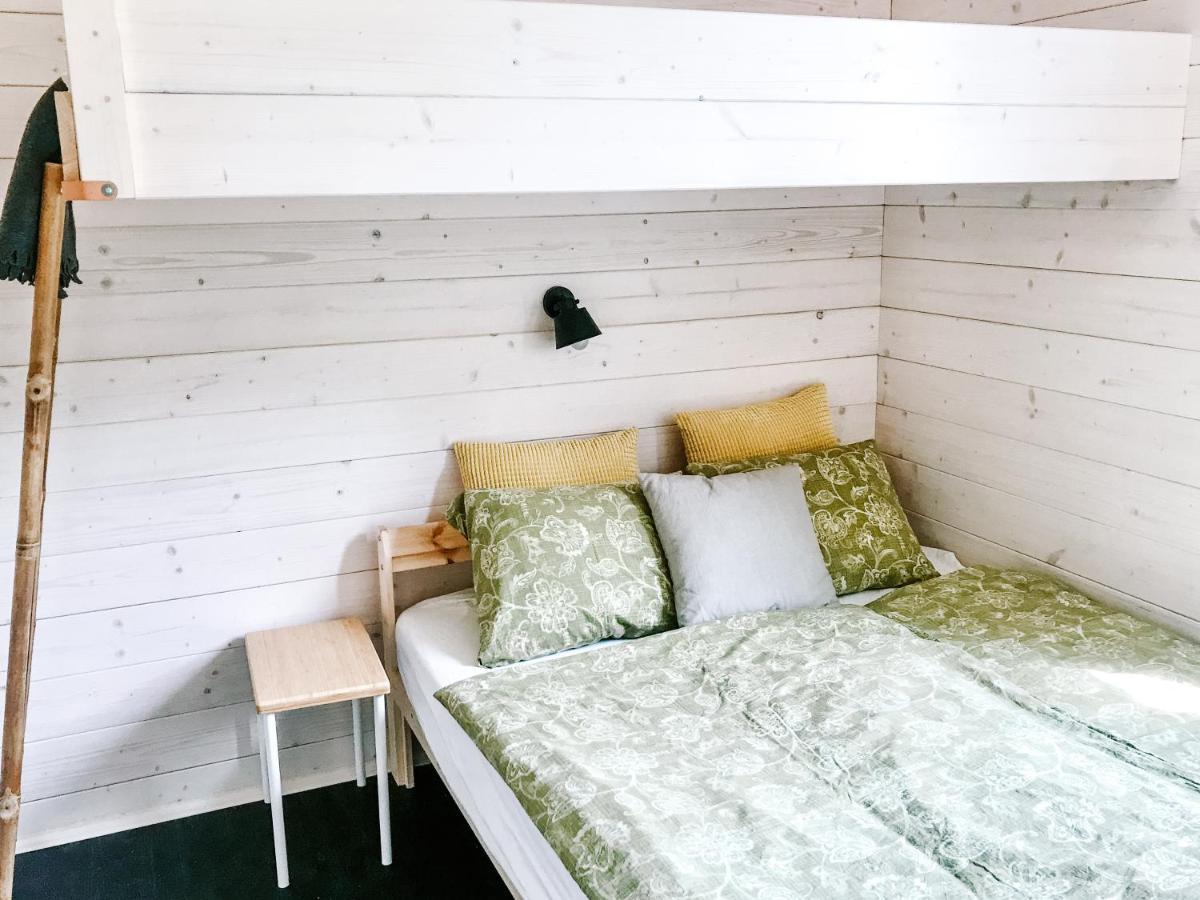 Wine & Space Lodge At Lake Balaton Балатонлеле Екстериор снимка