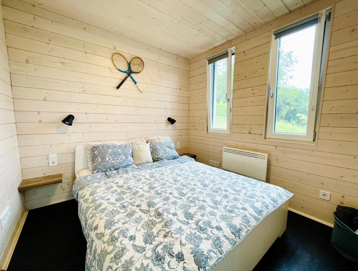 Wine & Space Lodge At Lake Balaton Балатонлеле Екстериор снимка